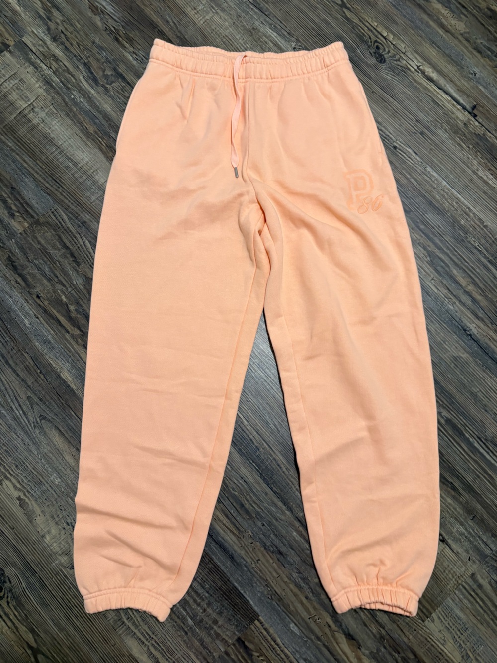 Pink Victoria Secret Women’s Sweat Pants $35.00 Size Medium Never Worn